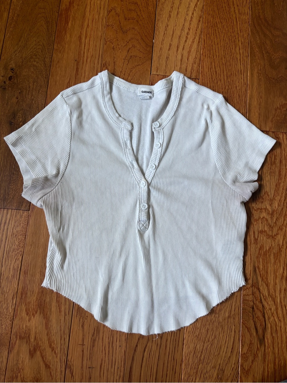 GARAGE White Ribbed Henley Cropped Tee Like New